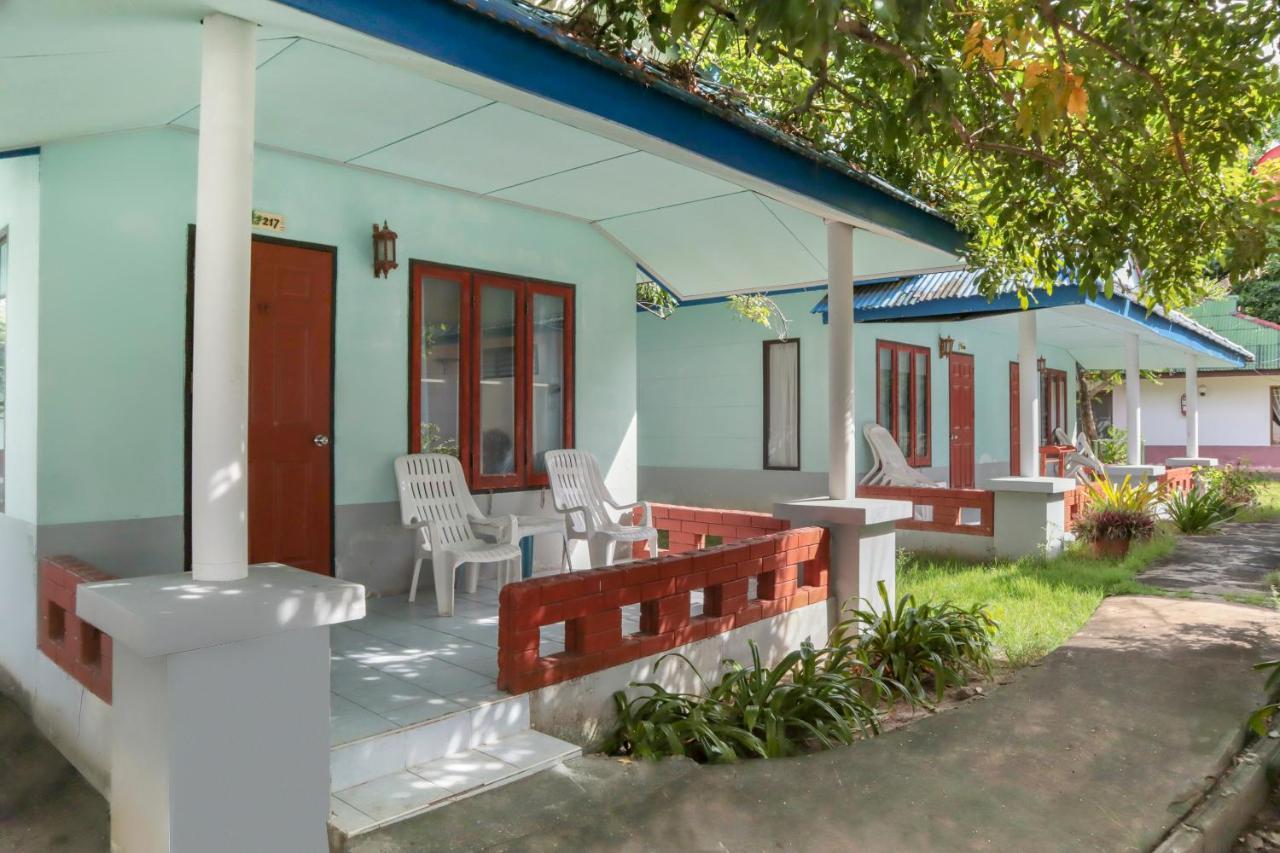 Salatan Resort Ko Lanta Buitenkant foto