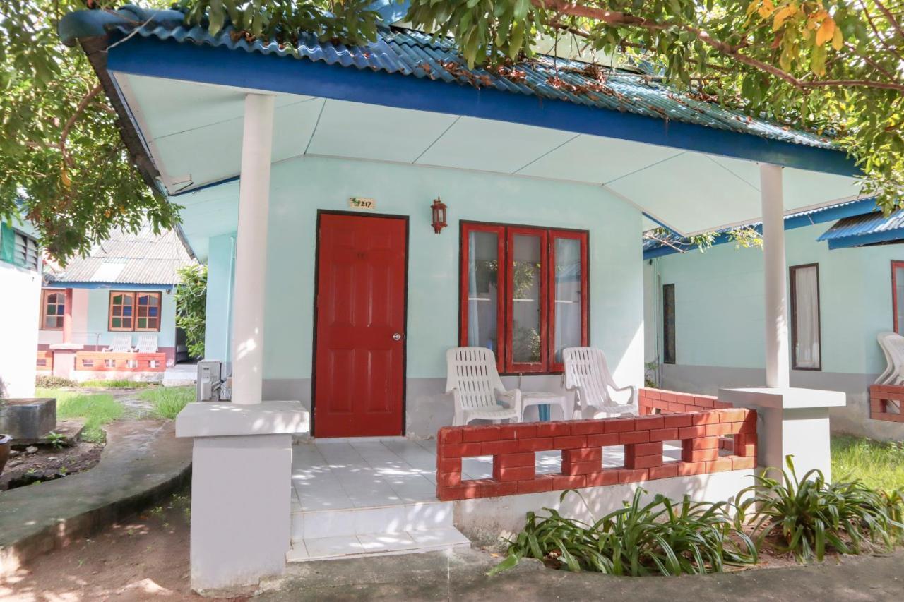 Salatan Resort Ko Lanta Buitenkant foto