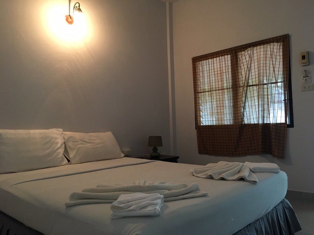Salatan Resort Ko Lanta Buitenkant foto