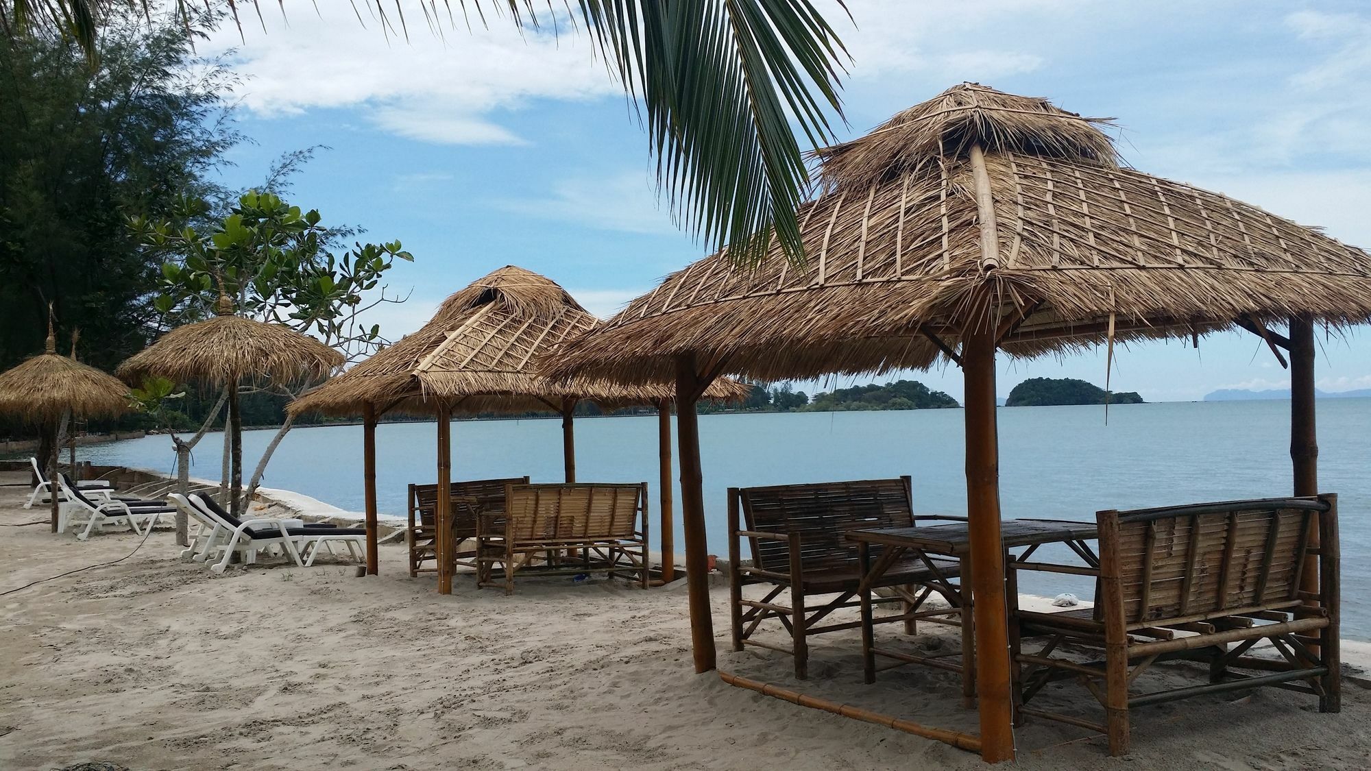Salatan Resort Ko Lanta Buitenkant foto